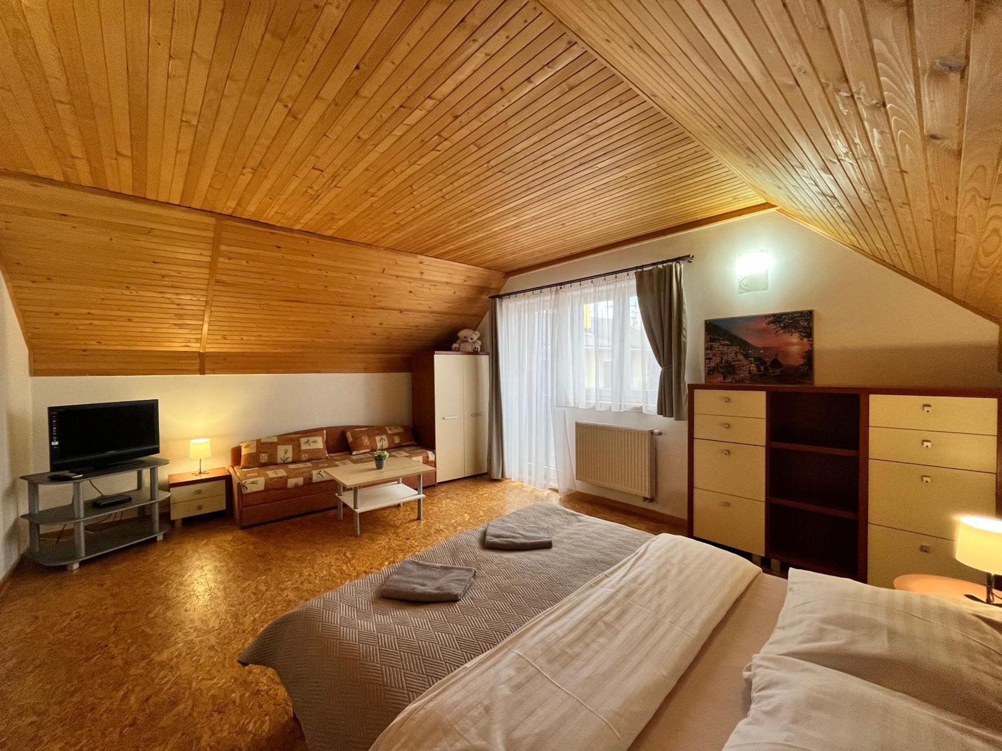 Penzion Ruzbasky Stará Lesná Rum bild