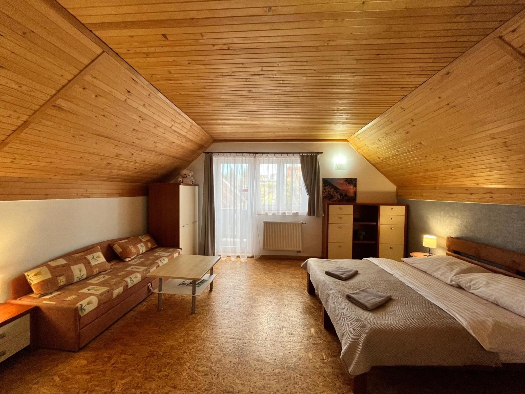 Penzion Ruzbasky Stará Lesná Rum bild